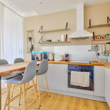 Lumineux Avec Balcon Pres Du Centre דירה ניס